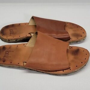 Beek Sandals